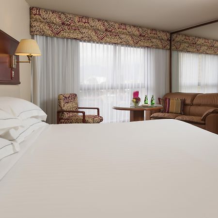 Barcelo San Jose Hotel Exterior photo A room at the hotel