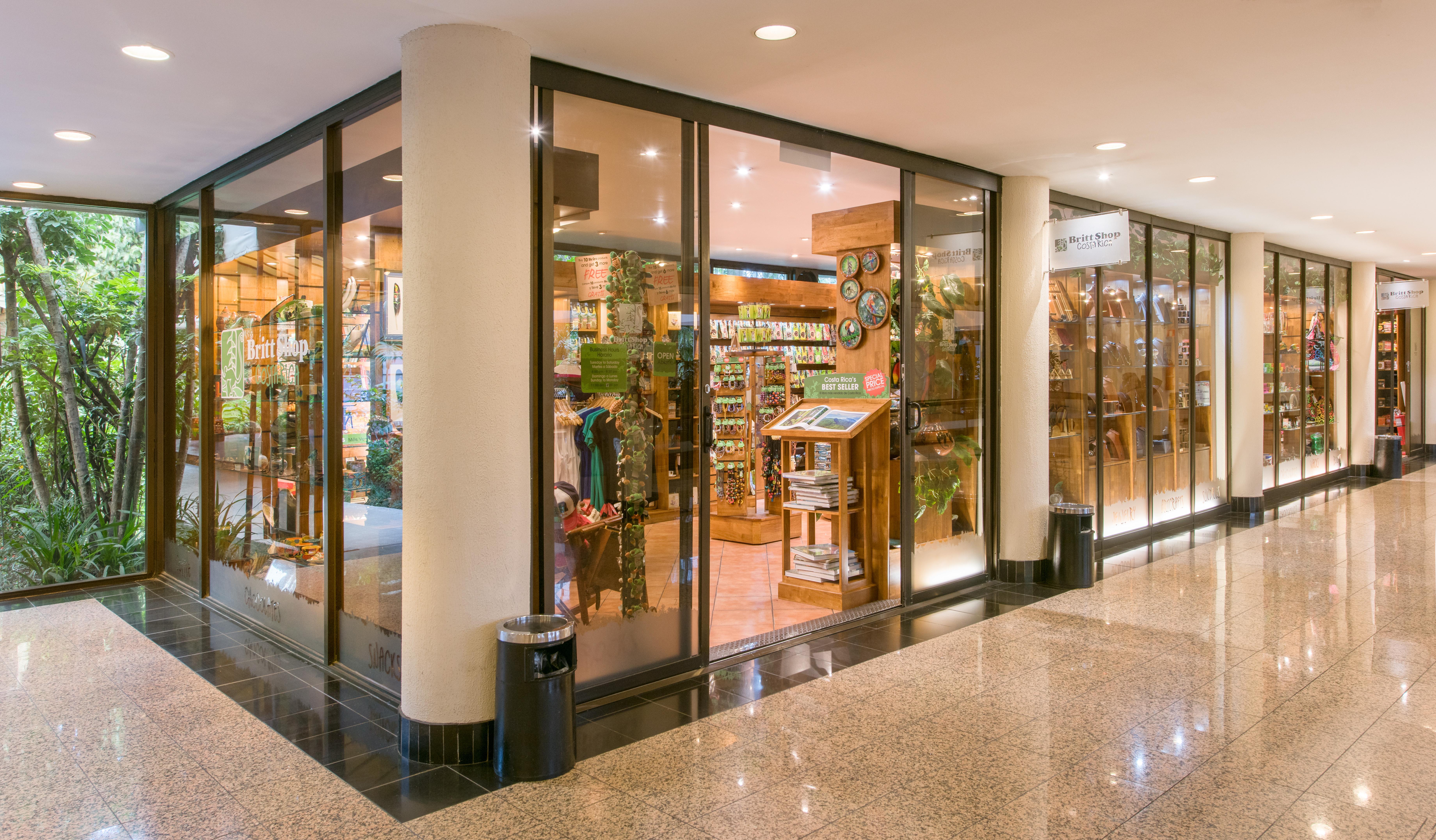 Barcelo San Jose Hotel Exterior photo A shop in the lobby